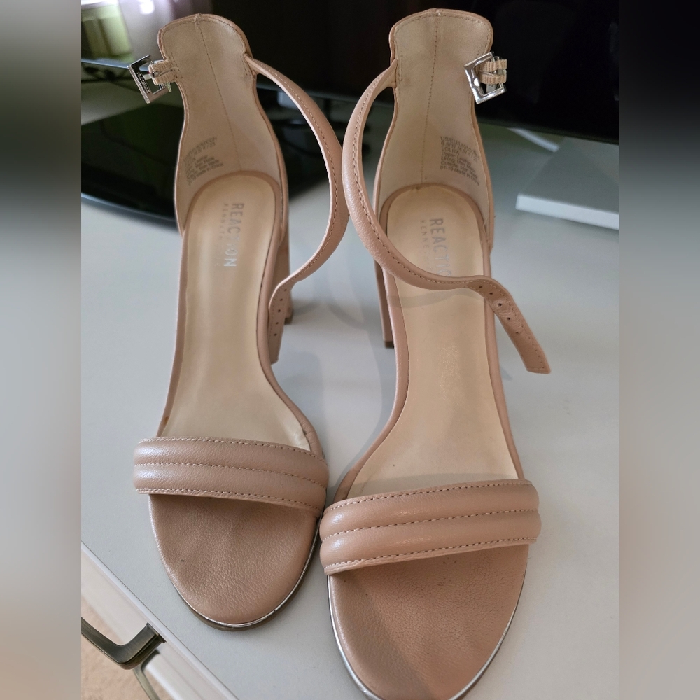 Kenneth Cole Reaction Nude Heeled Sandals
